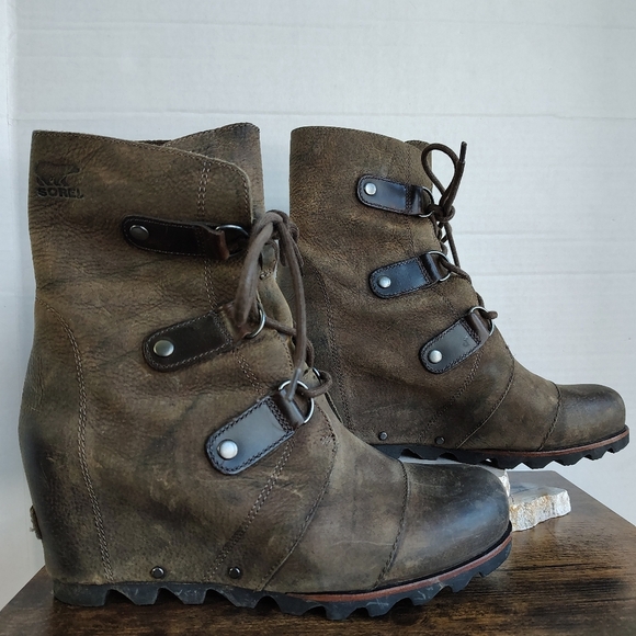 Sorel Shoes - Sorel Joan of Arctic Brown Wedge Boot Lace Up Size 10